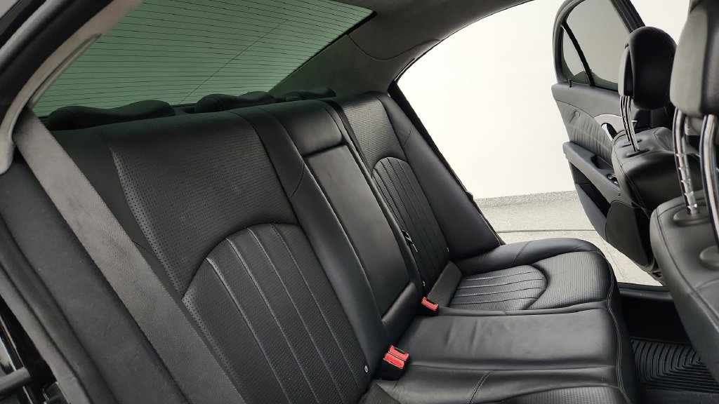 Used 2005 Mercedes-Benz E 55 AMG Sedan image 32