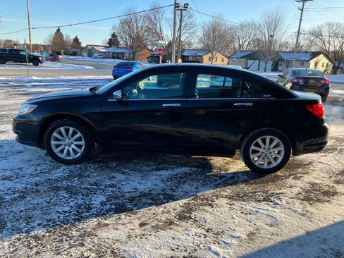 Used 2013 Chrysler 200 Limited image 6
