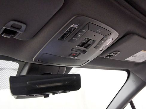 Used 2023 Toyota Sienna Platinum AWD/4WD image 32