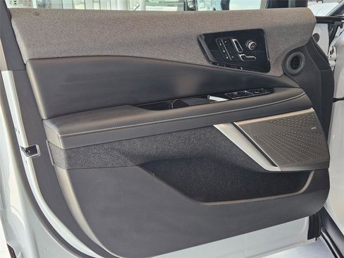 New 2026 Cadillac Optiq Sport 2 w/ LPO, Floor Liner Package AWD/4WD image 21