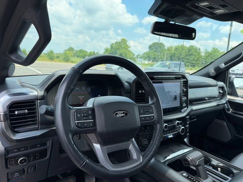 Used 2024 Ford F150 Lariat AWD/4WD image 11