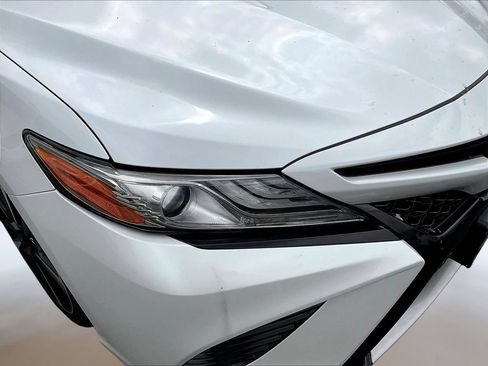 Used 2019 Toyota Camry XSE FWD image 32
