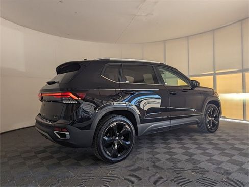 Certified 2025 Volkswagen Taos SEL image 15