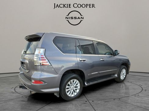 Used 2019 Lexus GX 460 image 5