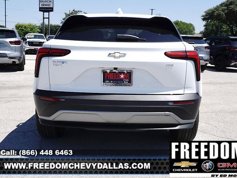 New 2025 Chevrolet Blazer EV LT image 6