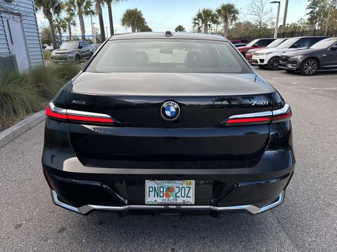Used 2025 BMW 740i xDrive image 7