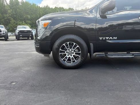 Used 2021 Nissan Titan SV w/ Accessory Utility Package AWD/4WD image 29