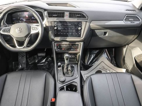 Certified 2024 Volkswagen Tiguan SE image 28
