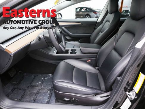 Used 2021 Tesla Model 3 Standard Range Plus image 14