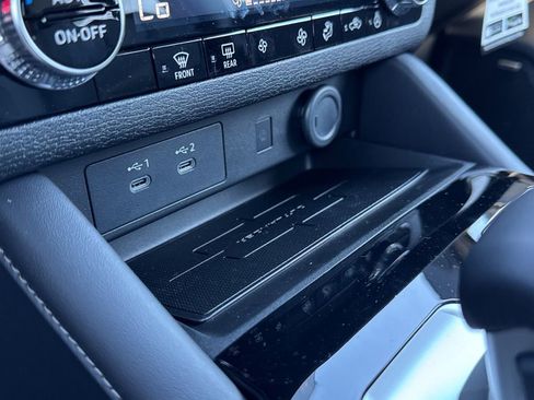New 2026 Mitsubishi Outlander LE FWD image 19