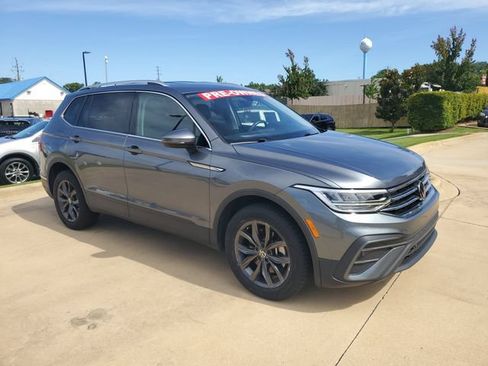Used 2023 Volkswagen Tiguan SE FWD image 8