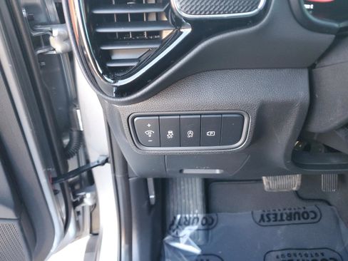 Certified 2025 Kia Soul GT-Line image 29