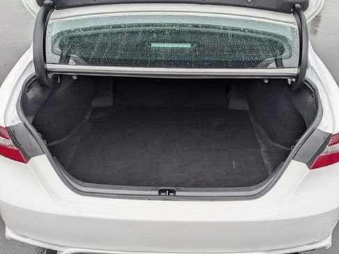 Used 2024 Toyota Camry SE image 10