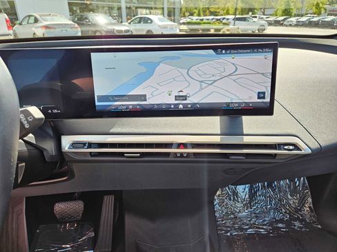 Used 2025 BMW iX xDrive50 image 29