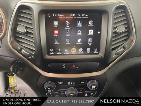 Used 2017 Jeep Cherokee Latitude w/ Safety/Convenience Group image 29