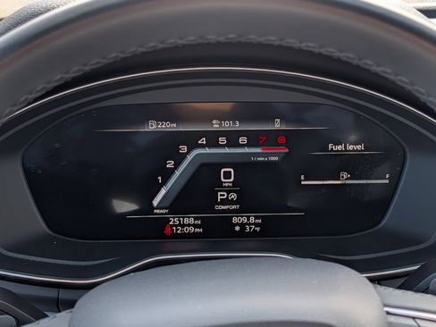 Used 2025 Audi Q5 2.0T Premium image 41