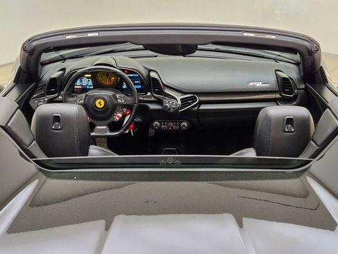 Used 2014 Ferrari 458 Spider RWD image 23