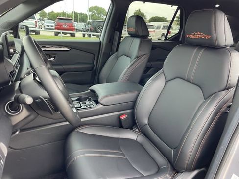 Certified 2025 Honda Pilot TrailSport image 27