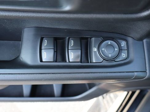 Used 2019 Chevrolet Silverado 1500 Custom Trail Boss w/ Custom Convenience Package AWD/4WD image 11