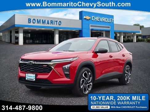 New 2026 Chevrolet Trax RS w/ Sunroof Package FWD image 1