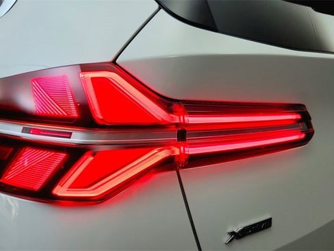 Used 2025 BMW X3 xDrive30i w/ Premium Package image 21