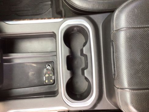 Used 2023 GMC Sierra 3500 Denali w/ Denali Ultimate Package image 19