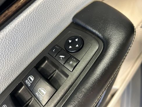 Used 2021 Chrysler Pacifica Limited w/ Premium & Safety Sphere Group AWD/4WD image 32