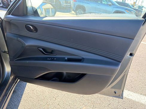 Used 2025 Hyundai Elantra SEL w/ Cargo Package FWD image 14
