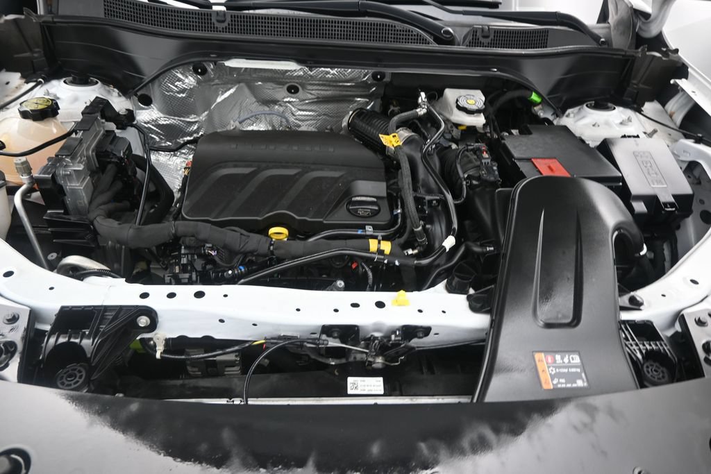 Used 2025 Chevrolet Trax LT FWD image 15