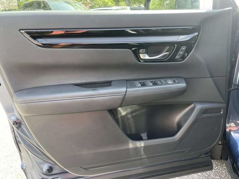 Used 2025 Honda CR-V EX-L image 16