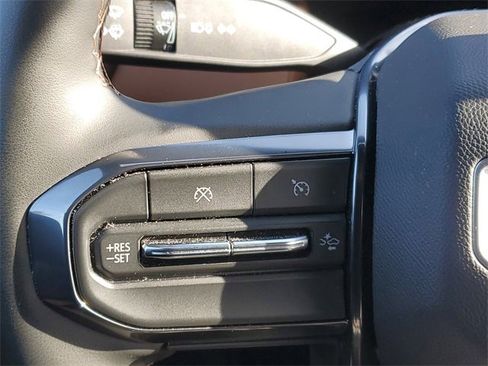 Certified 2025 GMC Canyon AT4 w/ AT4 Premium Package image 21