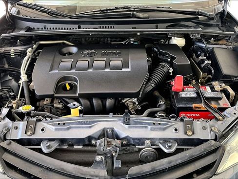 Used 2014 Toyota Corolla LE FWD image 30