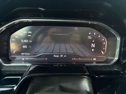 Used 2024 GMC Sierra 2500 SLT w/ SLT Convenience Package image 12