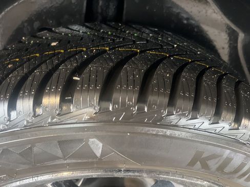 Used 2024 Chevrolet Trax ACTIV w/ Sunroof Package image 42