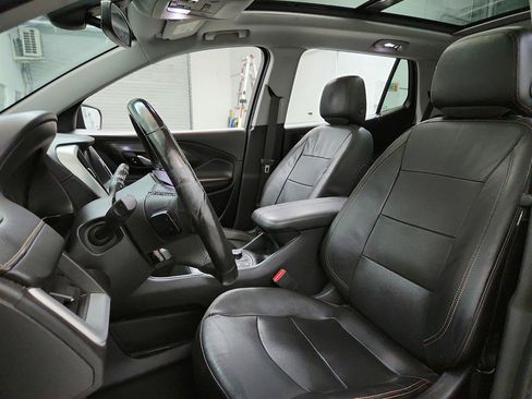 Used 2020 GMC Terrain SLT w/ GMC Pro Grade Package AWD/4WD image 14