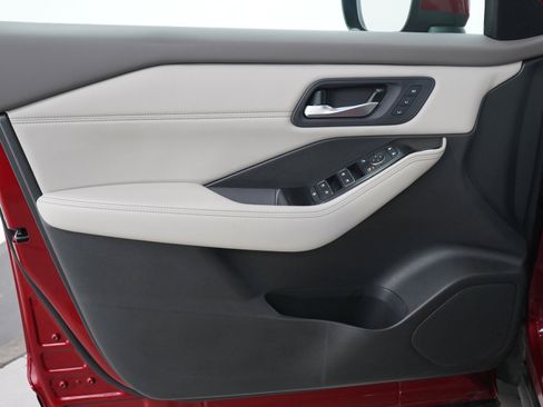 Used 2023 Nissan Rogue SL AWD/4WD image 21