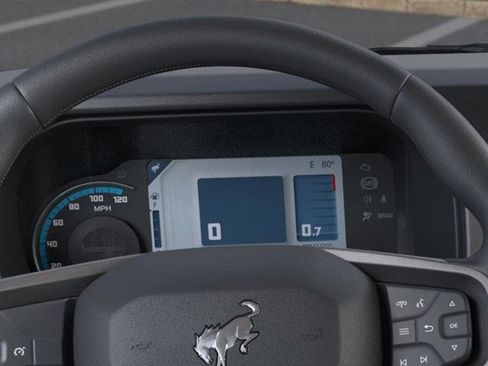 New 2025 Ford Bronco Badlands image 13