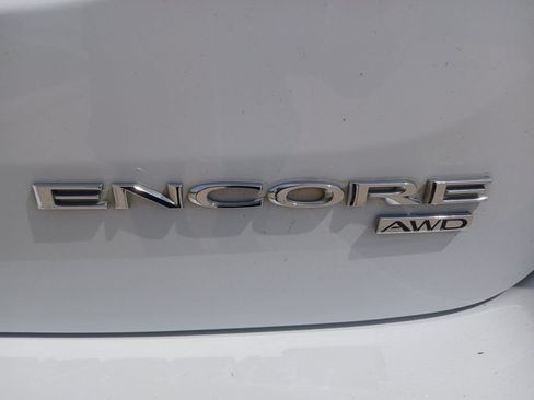 Used 2022 Buick Encore Preferred AWD/4WD image 28