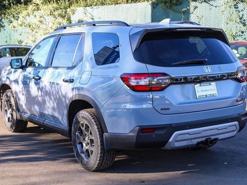 New 2025 Honda Pilot TrailSport image 7