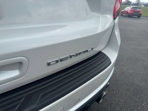 Used 2021 GMC Yukon Denali w/ Denali Premium Package AWD/4WD image 27