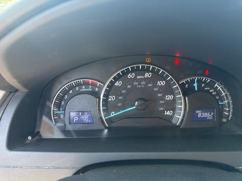 Used 2012 Toyota Camry XLE FWD image 7