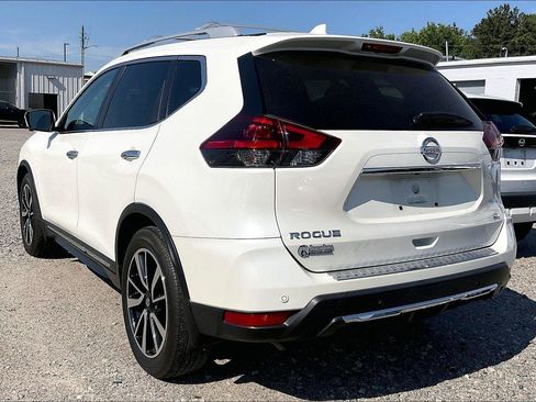 Used 2019 Nissan Rogue SL w/ Premium Package FWD image 4