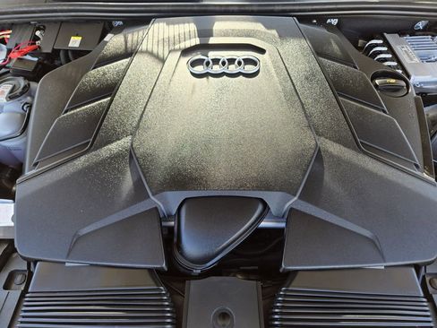 Used 2023 Audi Q7 3.0T Prestige image 41