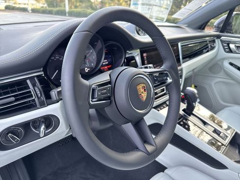 New 2026 Porsche Macan S image 10