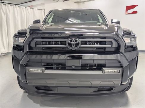 Used 2025 Toyota 4Runner SR5 image 25