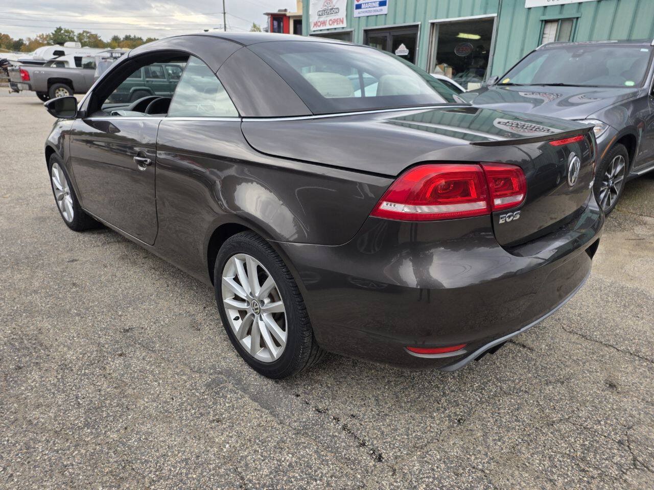 Used 2015 Volkswagen Eos Komfort FWD image 19