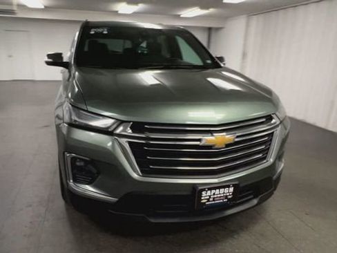 Certified 2023 Chevrolet Traverse LT FWD image 3
