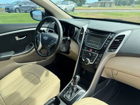 Used 2013 Hyundai Elantra GT FWD image 21