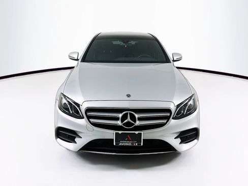 Used 2020 Mercedes-Benz E 350 Sedan image 2