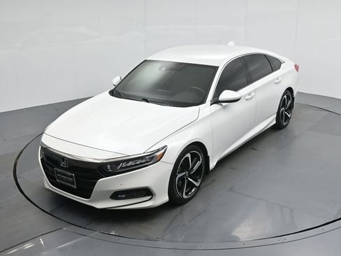 Used 2018 Honda Accord Sport image 33